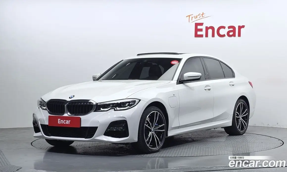 BMW 3 серия 2021 2.0 автомат (гидро), фото 1 BMW 3 серия 2021 2.0 автомат (гидро), фото 1