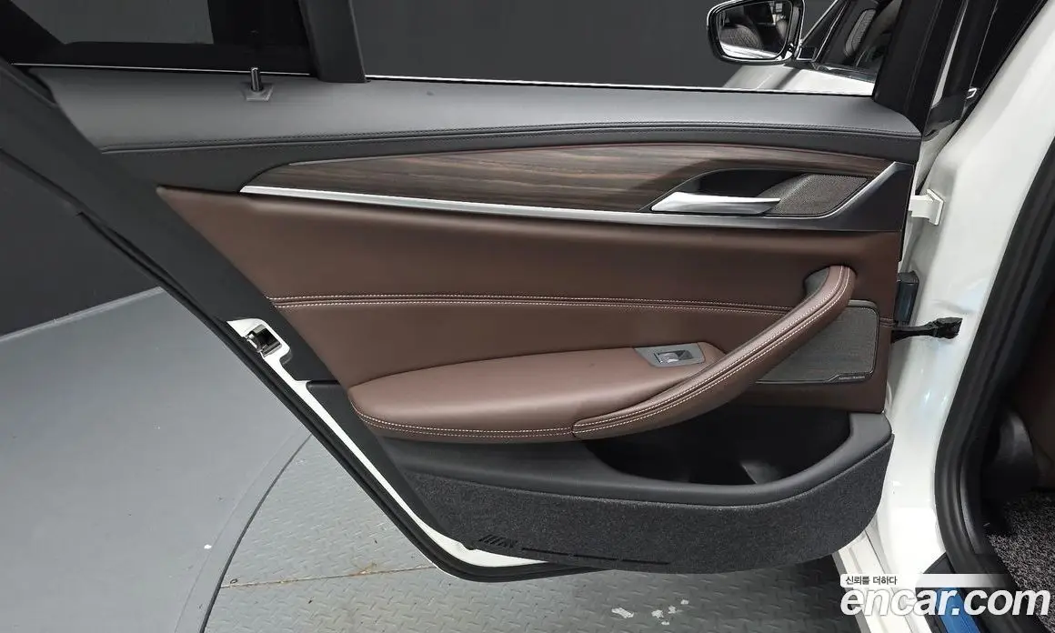 BMW 5 серия 2020 2.0 автомат (гидро), фото 15