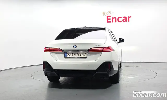 BMW 5 серия 2023 2.0 автомат (гидро), миниатюра 4