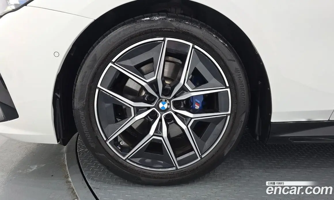 BMW 5 серия 2023 2.0 автомат (гидро), фото 5