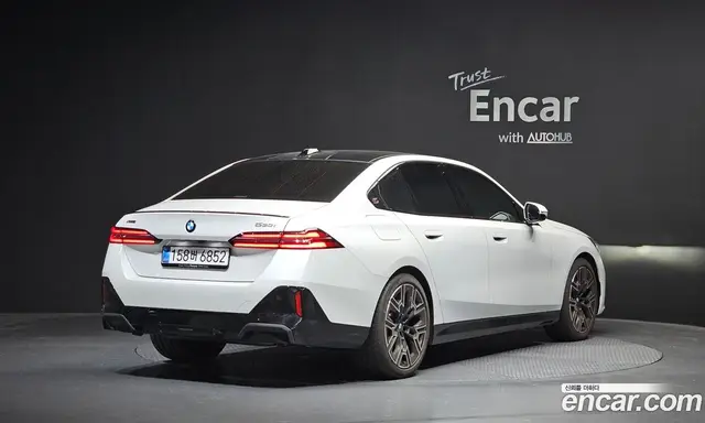 BMW 5 серия, 2025, 7 684 км