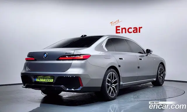 BMW 7 серия, 2025, 7 903 км