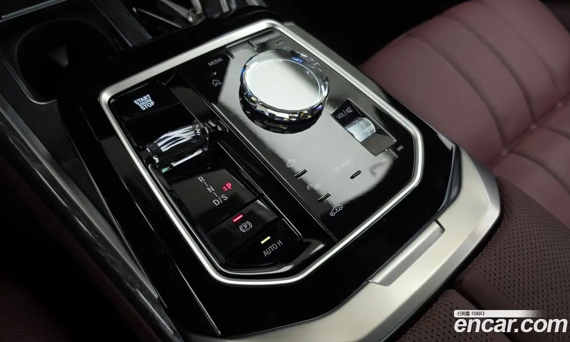 BMW 7 серия 2026 3.0 автомат (гидро), фото 12 BMW 7 серия 2026 3.0 автомат (гидро), фото 12