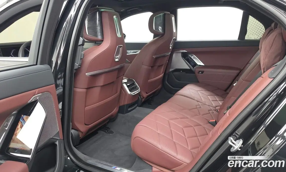 BMW 7 серия 2026 3.0 автомат (гидро), фото 16 BMW 7 серия 2026 3.0 автомат (гидро), фото 16