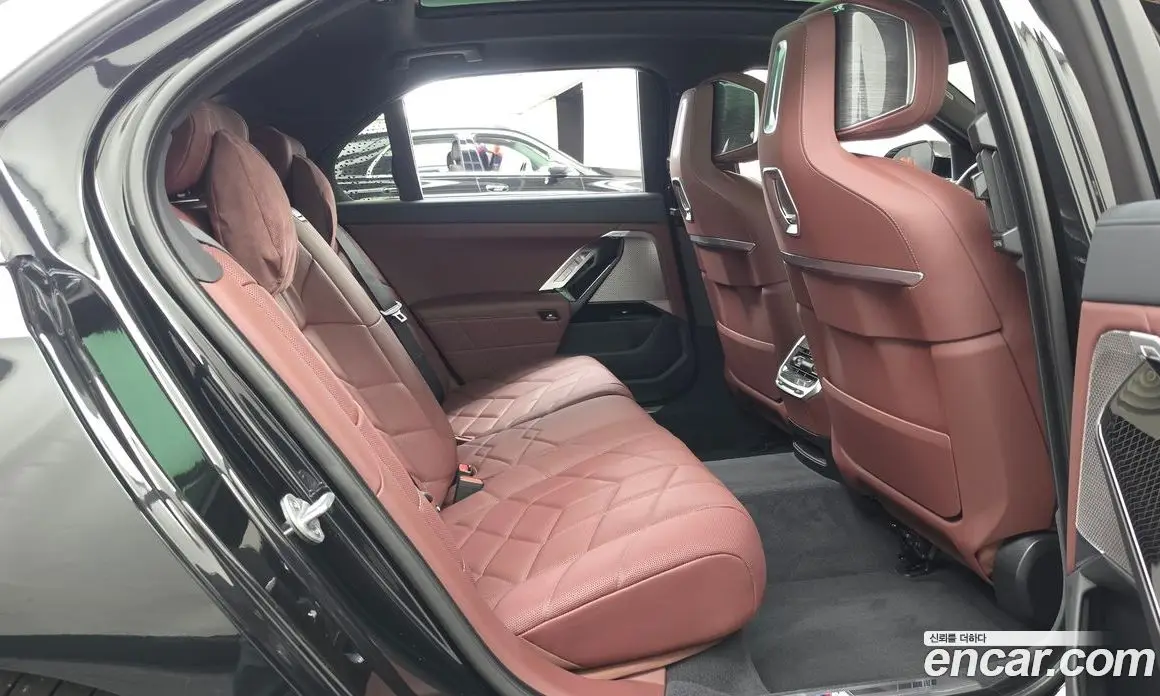 BMW 7 серия 2026 3.0 автомат (гидро), фото 18 BMW 7 серия 2026 3.0 автомат (гидро), фото 18