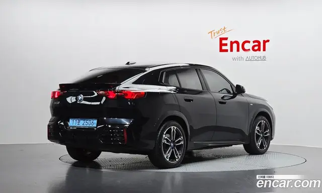 BMW iX2, 2024, 7 208 км