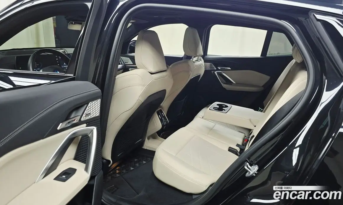 BMW iX2 2024 0.2 автомат (гидро), фото 16 BMW iX2 2024 0.2 автомат (гидро), фото 16