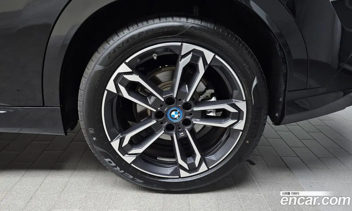 BMW iX2 2024 0.2 автомат (гидро), фото 6 BMW iX2 2024 0.2 автомат (гидро), фото 6