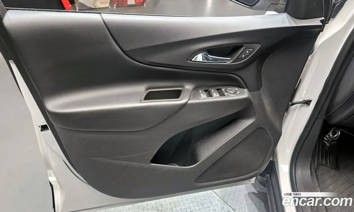 Chevrolet Equinox 2018 1.6 автомат (гидро), фото 14 Chevrolet Equinox 2018 1.6 автомат (гидро), фото 14