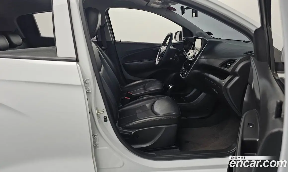 Chevrolet Spark 2016 1.0 автомат (гидро), фото 16 Chevrolet Spark 2016 1.0 автомат (гидро), фото 16