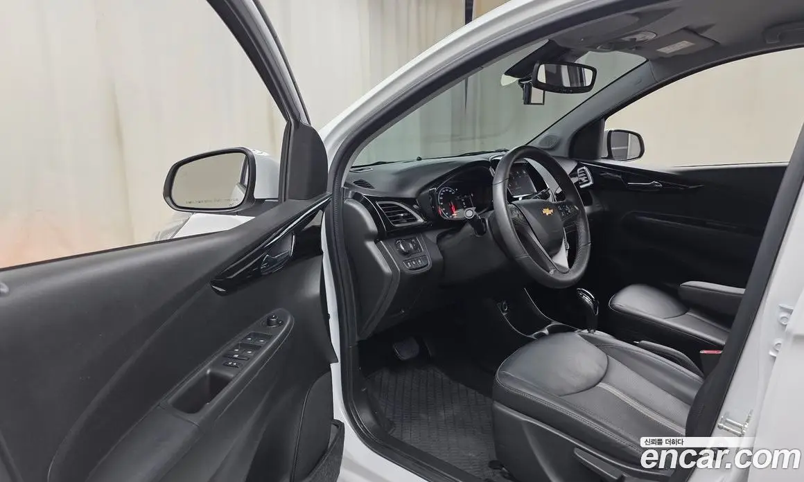 Chevrolet Spark 2022 1.0 автомат (гидро), фото 13