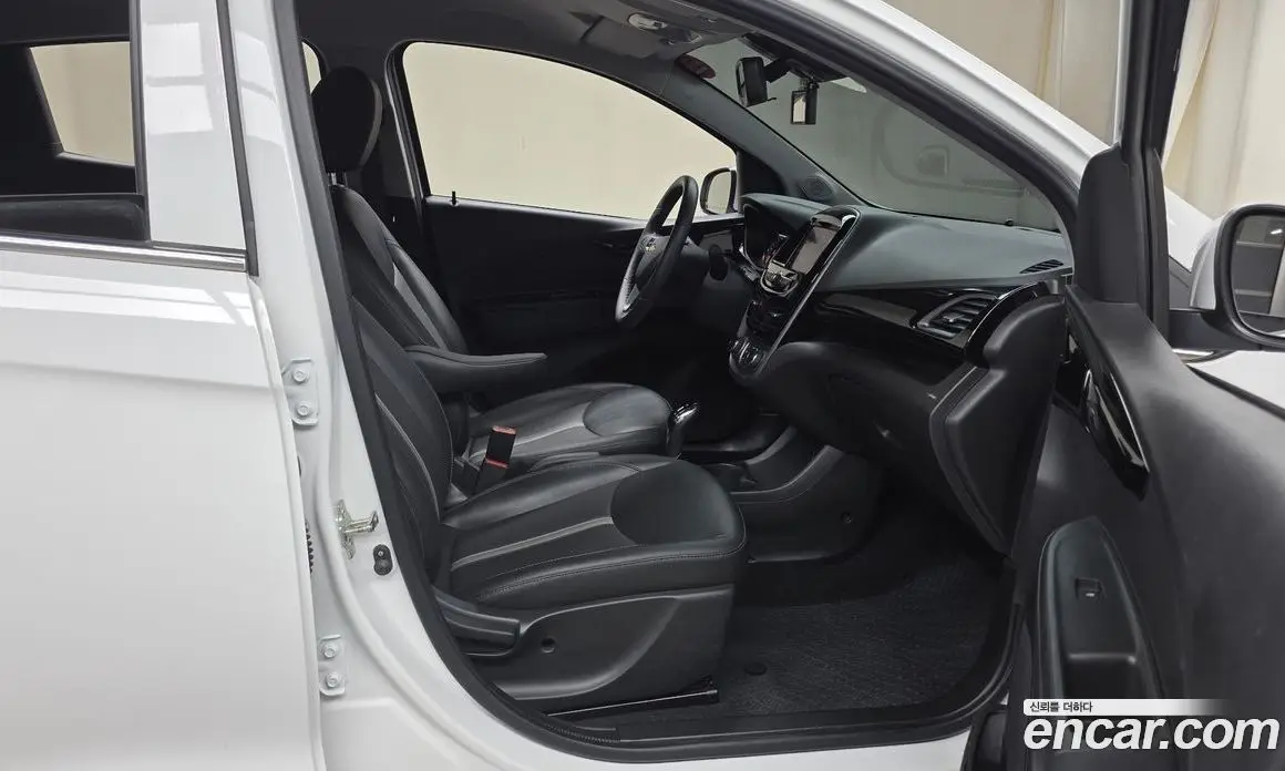 Chevrolet Spark 2022 1.0 автомат (гидро), фото 16