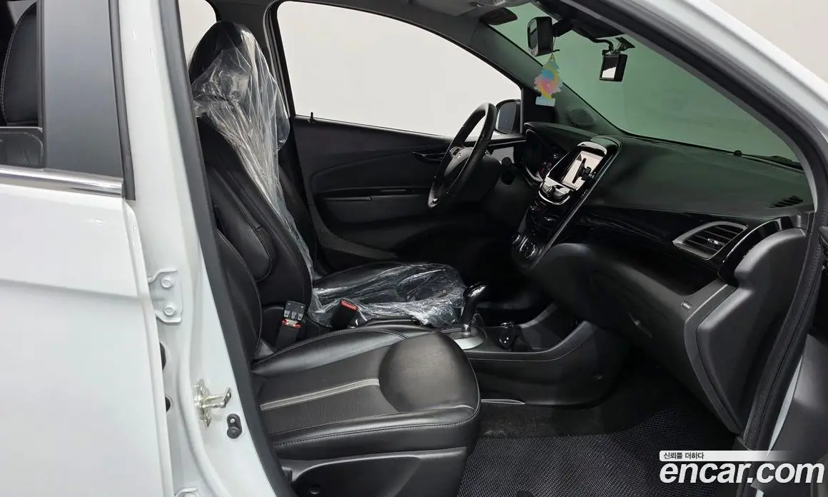 Chevrolet Spark 2022 1.0 автомат (гидро), фото 15