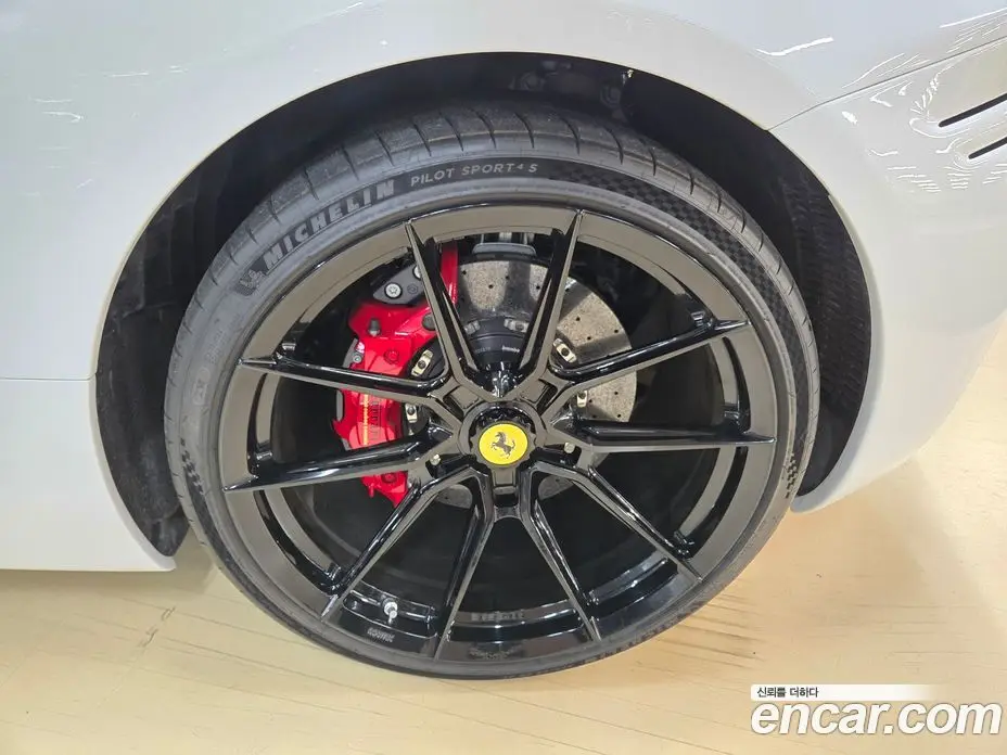 Ferrari SF90 2023 4.0 автомат (гидро), фото 11