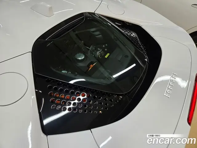 Ferrari SF90 2023 4.0 автомат (гидро), миниатюра 4