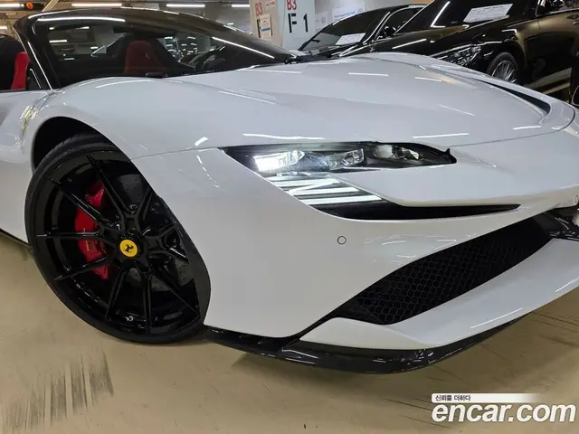 Ferrari SF90 2023 4.0 автомат (гидро), миниатюра 5