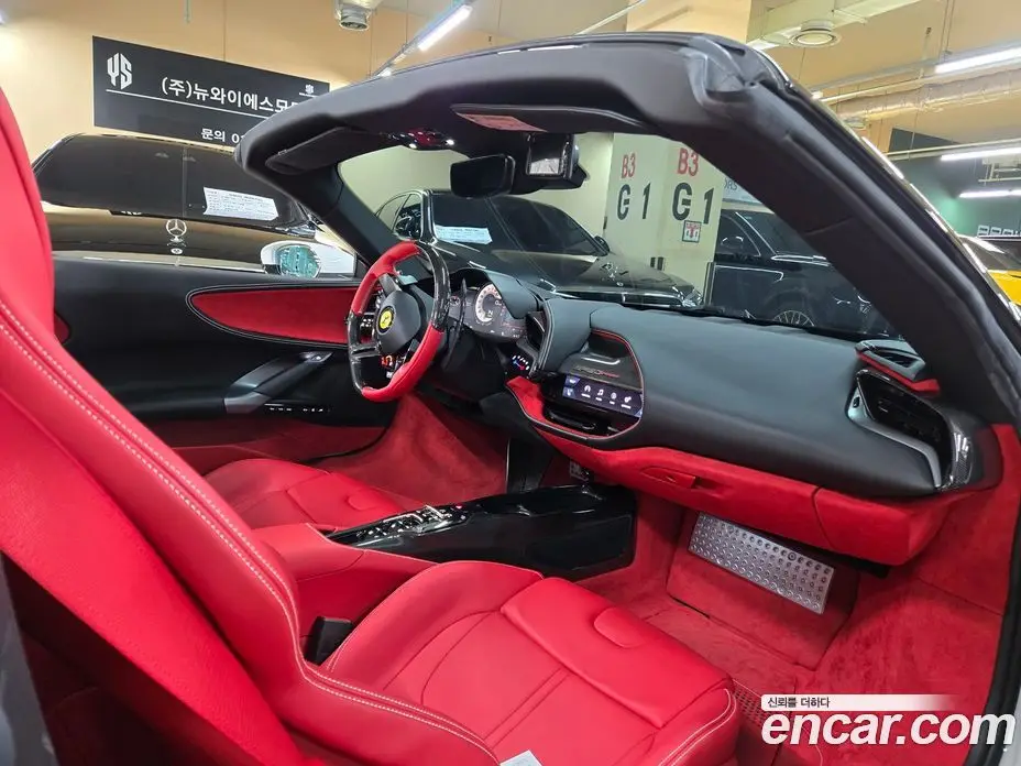 Ferrari SF90 2023 4.0 автомат (гидро), фото 6