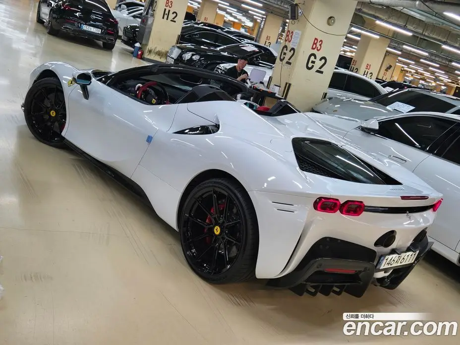 Ferrari SF90 2023 4.0 автомат (гидро), фото 8