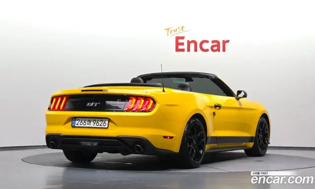 Ford Mustang 2019 2.3 автомат (гидро), миниатюра 2