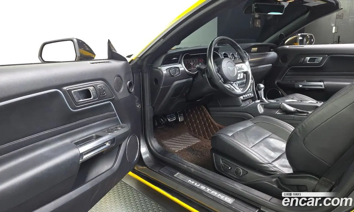 Ford Mustang 2019 2.3 автомат (гидро), фото 13