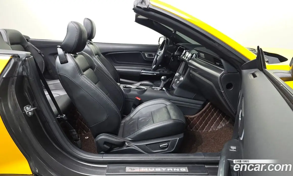 Ford Mustang 2019 2.3 автомат (гидро), фото 17