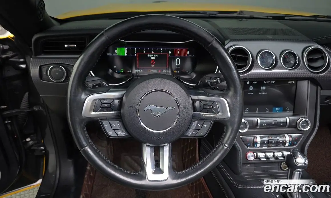 Ford Mustang 2019 2.3 автомат (гидро), фото 19