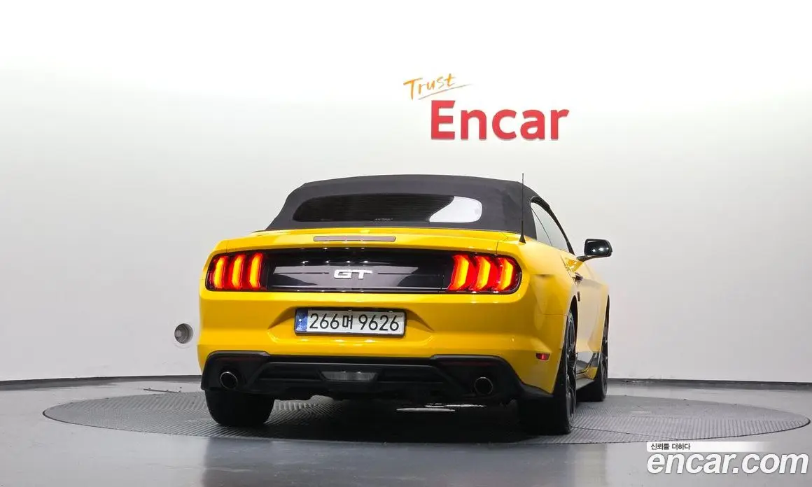 Ford Mustang 2019 2.3 автомат (гидро), фото 4