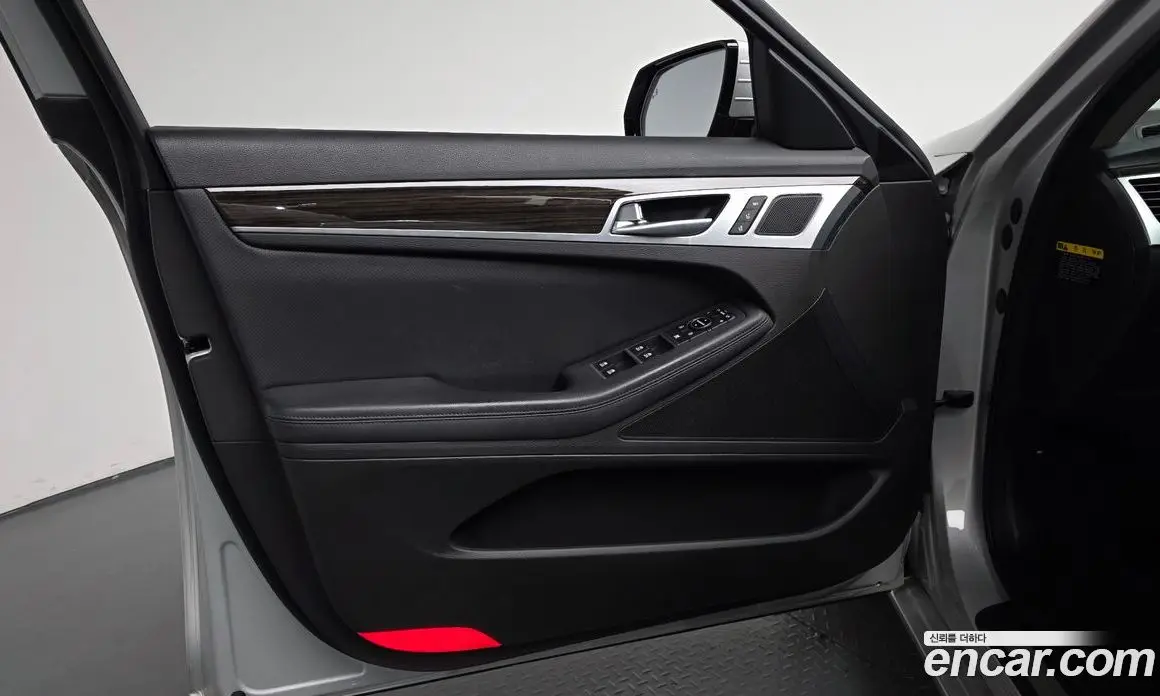 Genesis G80 2017 3.3 автомат (гидро), фото 13 Genesis G80 2017 3.3 автомат (гидро), фото 13