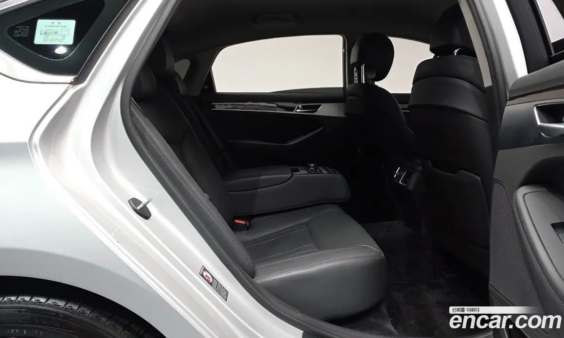 Genesis G80 2017 3.3 автомат (гидро), фото 16 Genesis G80 2017 3.3 автомат (гидро), фото 16
