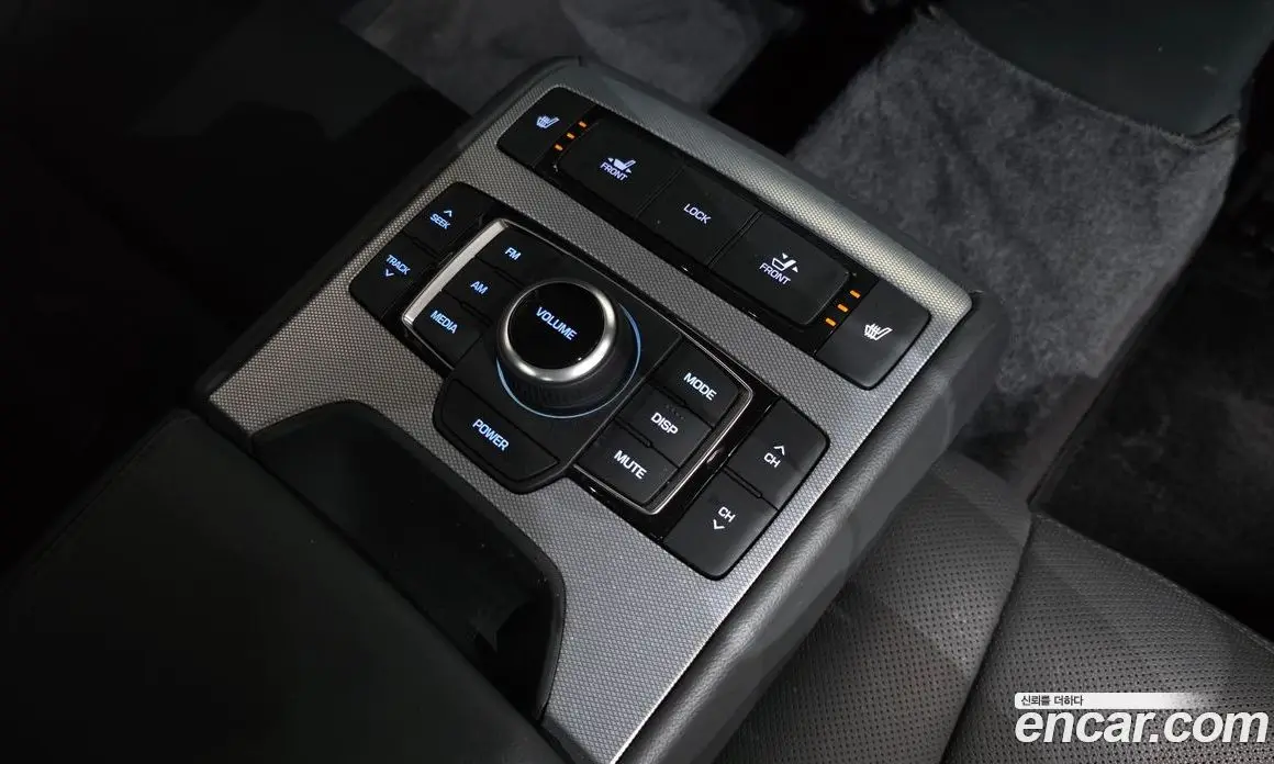 Genesis G80 2017 3.3 автомат (гидро), фото 20 Genesis G80 2017 3.3 автомат (гидро), фото 20