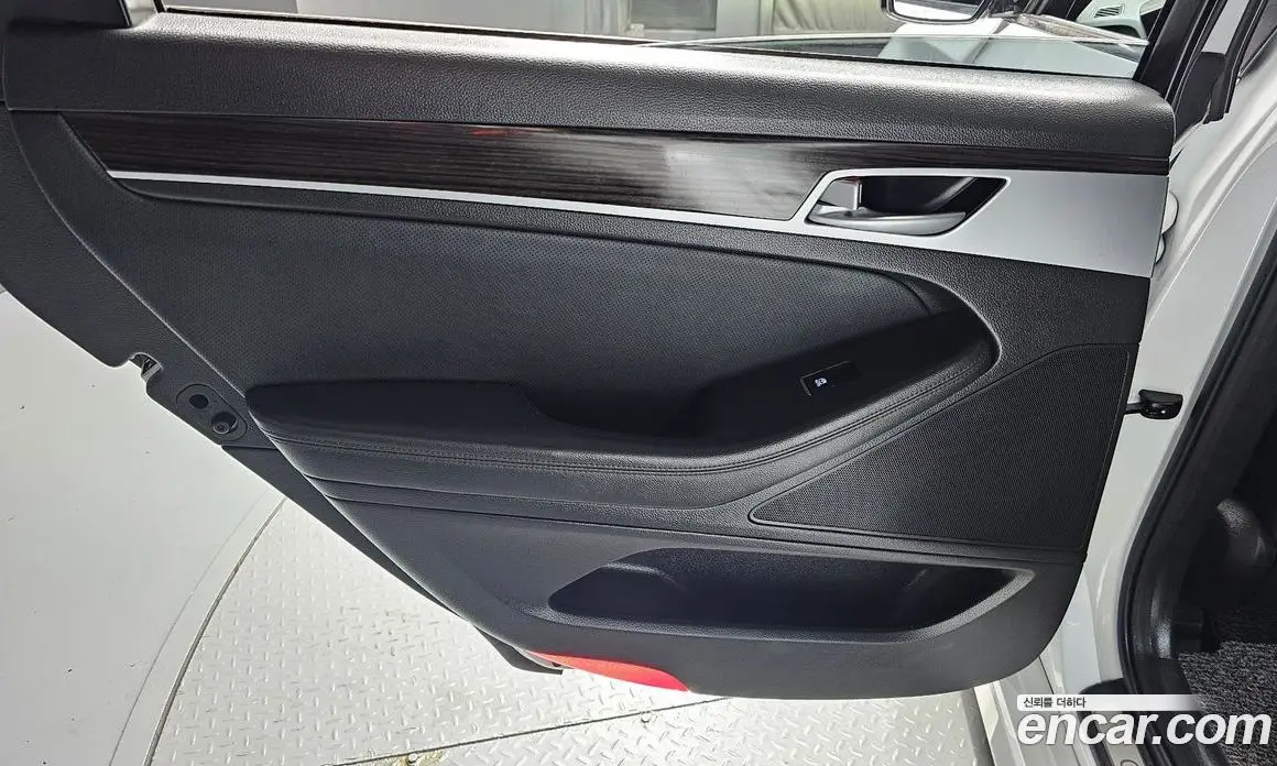 Genesis G80 2019 3.3 автомат (гидро), фото 15 Genesis G80 2019 3.3 автомат (гидро), фото 15