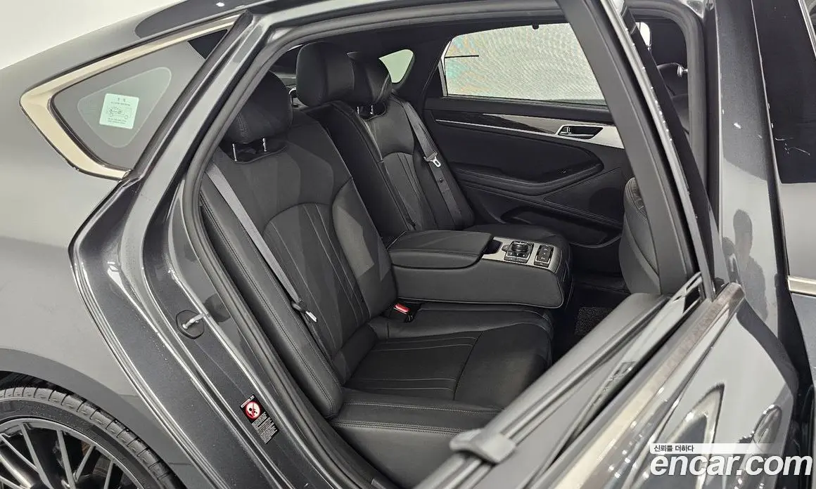 Genesis G80 2019 3.3 автомат (гидро), фото 17 Genesis G80 2019 3.3 автомат (гидро), фото 17