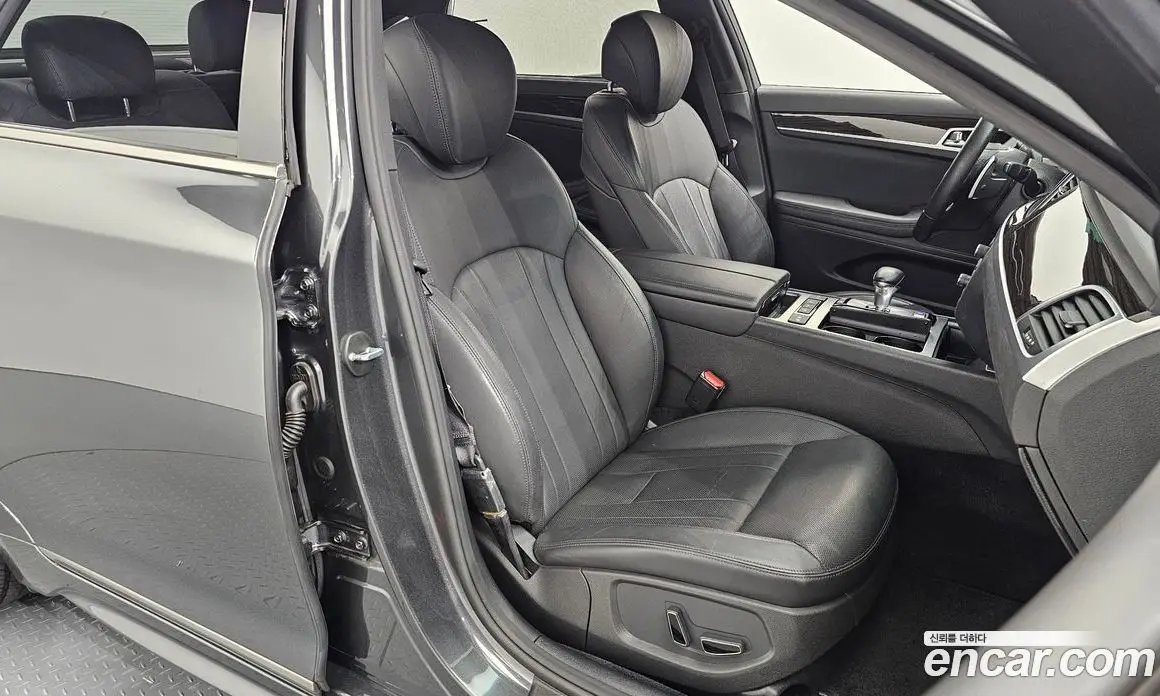 Genesis G80 2019 3.3 автомат (гидро), фото 18 Genesis G80 2019 3.3 автомат (гидро), фото 18
