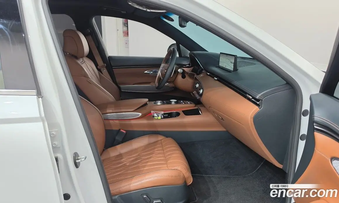 Genesis GV70 2021 2.5 автомат (гидро), фото 16 Genesis GV70 2021 2.5 автомат (гидро), фото 16