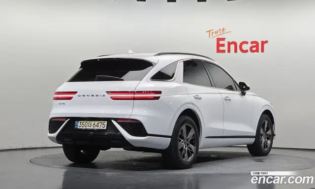 Genesis GV70, 2022, 76 452 км