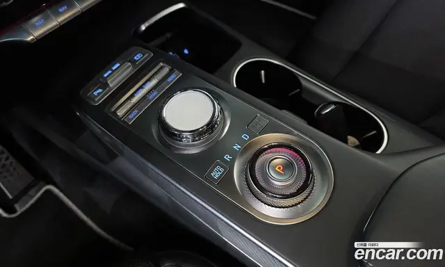 Genesis GV70 2022 2.2 автомат (гидро), миниатюра 11