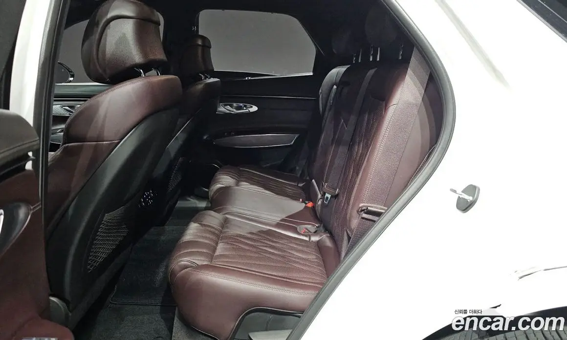 Genesis GV70 2022 2.5 автомат (гидро), фото 15 Genesis GV70 2022 2.5 автомат (гидро), фото 15