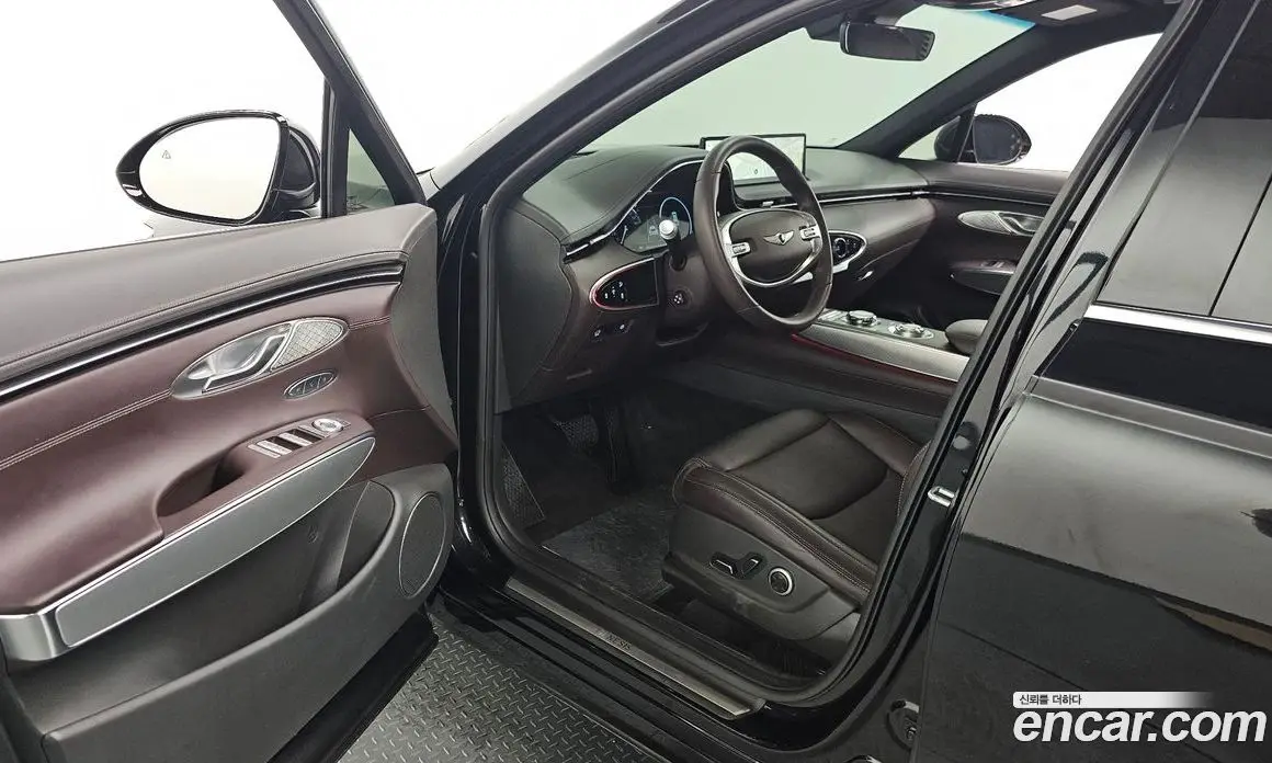 Genesis GV70 2023 2.5 автомат (гидро), фото 13 Genesis GV70 2023 2.5 автомат (гидро), фото 13