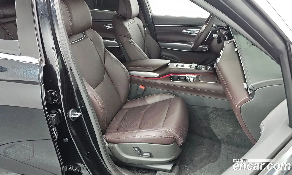 Genesis GV70 2023 2.5 автомат (гидро), фото 16 Genesis GV70 2023 2.5 автомат (гидро), фото 16