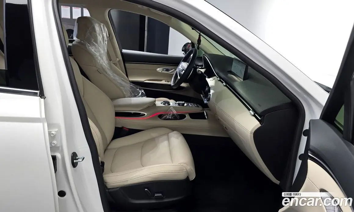 Genesis GV70 2023 2.5 автомат (гидро), фото 15 Genesis GV70 2023 2.5 автомат (гидро), фото 15