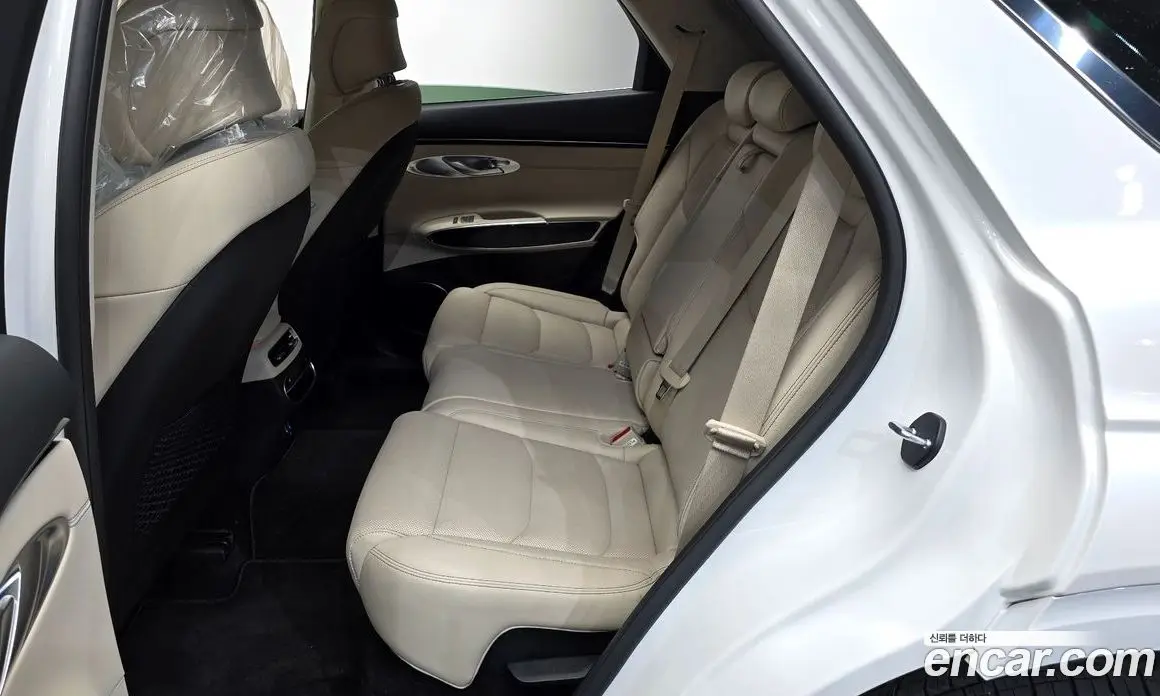Genesis GV70 2023 2.5 автомат (гидро), фото 16 Genesis GV70 2023 2.5 автомат (гидро), фото 16