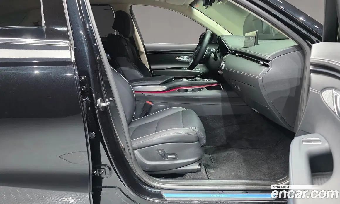 Genesis GV70 2023 2.5 автомат (гидро), фото 16 Genesis GV70 2023 2.5 автомат (гидро), фото 16