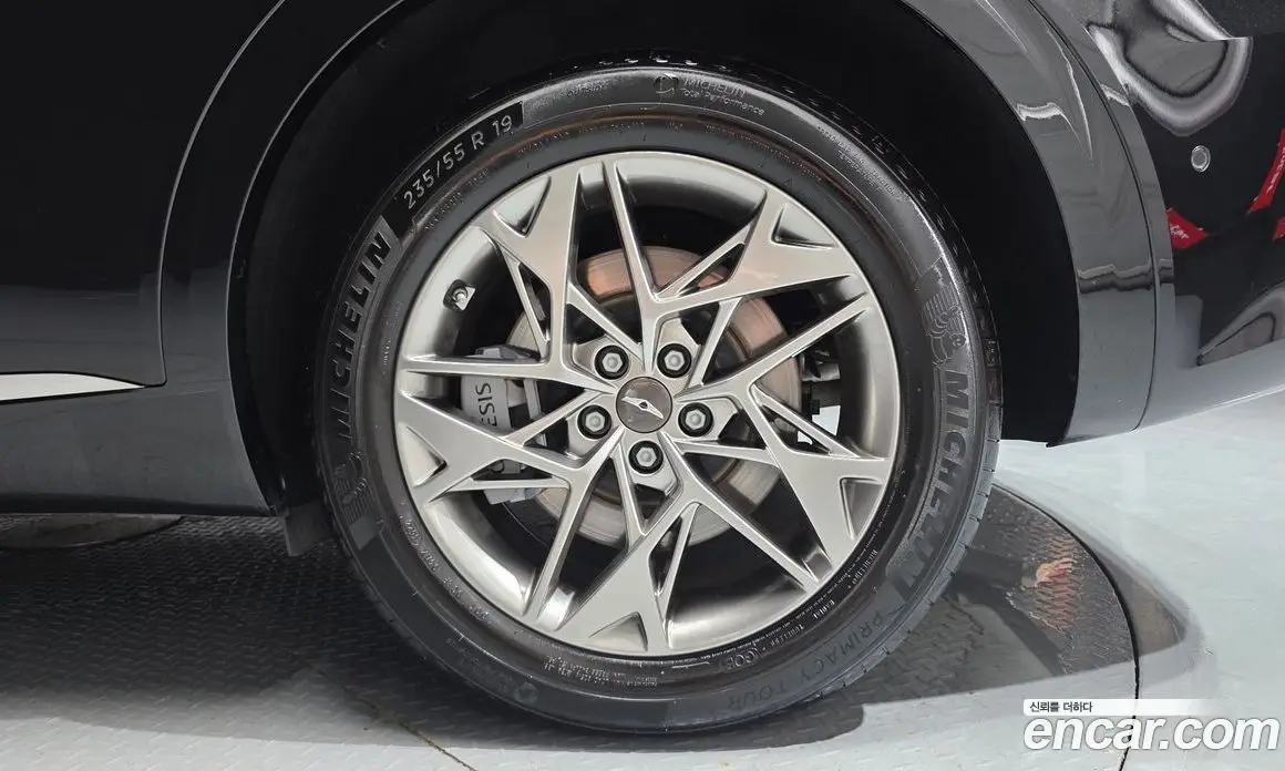 Genesis GV70 2023 2.5 автомат (гидро), фото 7 Genesis GV70 2023 2.5 автомат (гидро), фото 7
