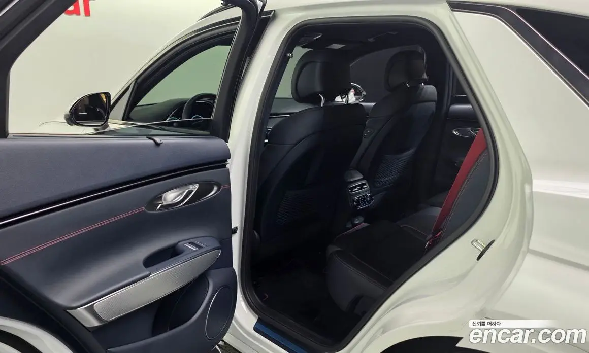 Genesis GV70 2023 2.5 автомат (гидро), фото 16 Genesis GV70 2023 2.5 автомат (гидро), фото 16