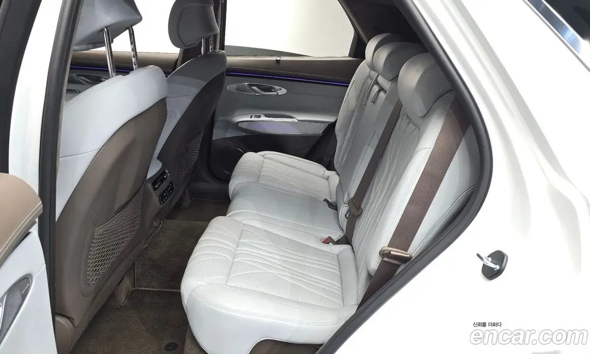 Genesis GV70 2024 2.5 автомат (гидро), фото 17