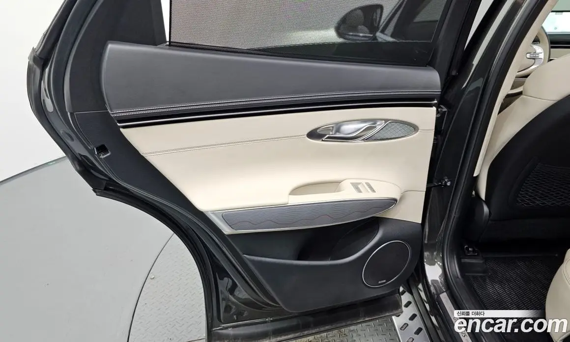 Genesis GV70 2024 3.5 автомат (гидро), фото 15 Genesis GV70 2024 3.5 автомат (гидро), фото 15