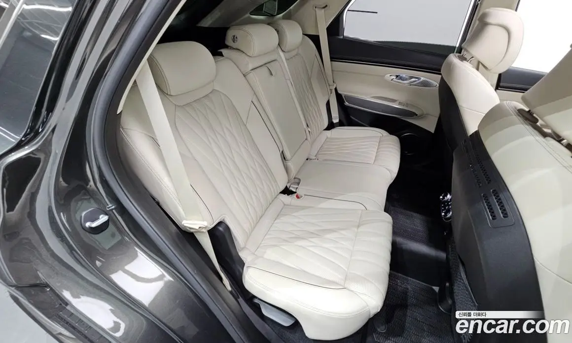 Genesis GV70 2024 3.5 автомат (гидро), фото 18 Genesis GV70 2024 3.5 автомат (гидро), фото 18