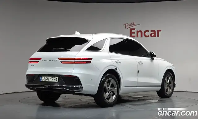 Genesis GV70, 2024, 17 600 км