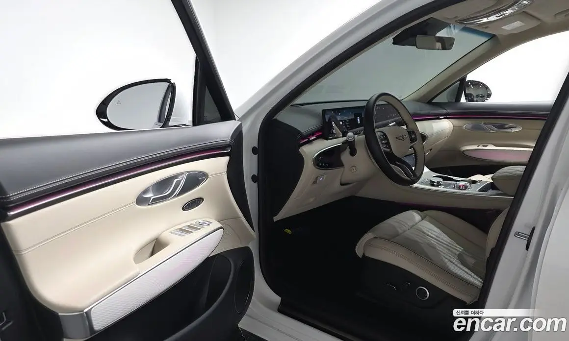 Genesis GV70 2024 2.5 автомат (гидро), фото 12