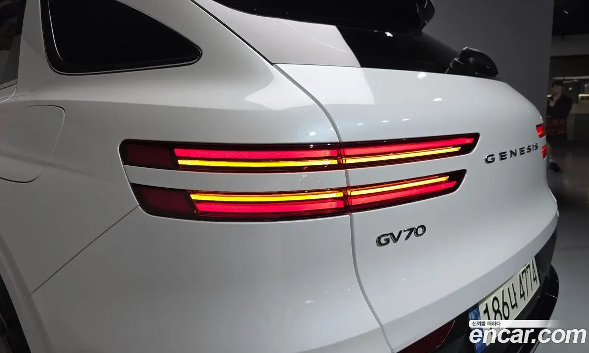 Genesis GV70 2024 2.5 автомат (гидро), фото 8